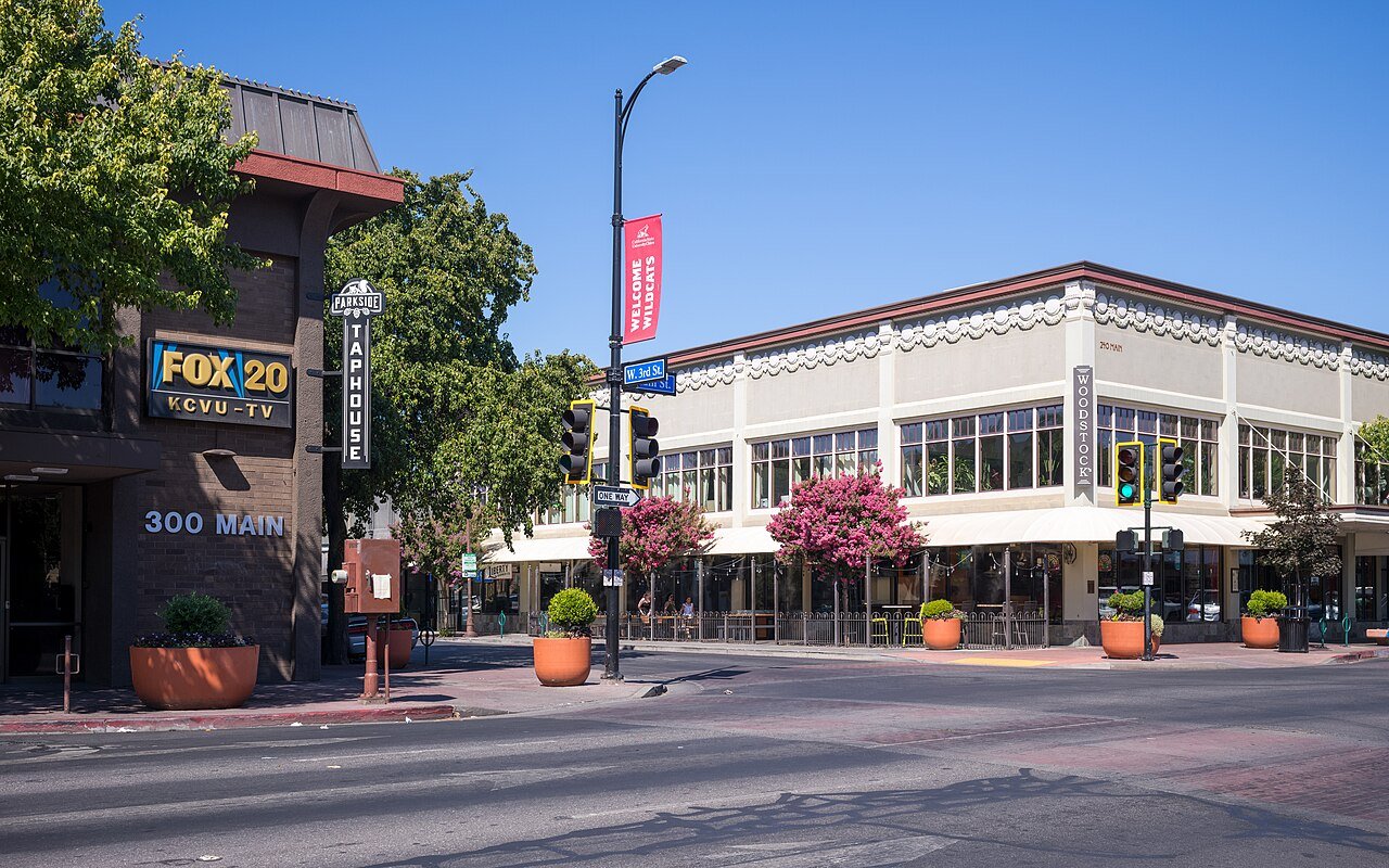 West 3rd Street and Main Street in downtown Chico